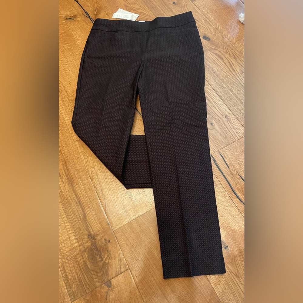 CHICO”S SO SLIMMING BRIDGETTE SLIM LEG SIZE 0.5P